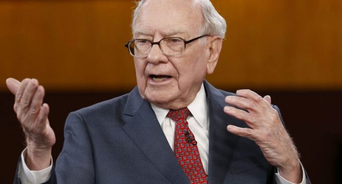 Warren Buffett Still Not Impressed with Bitcoin